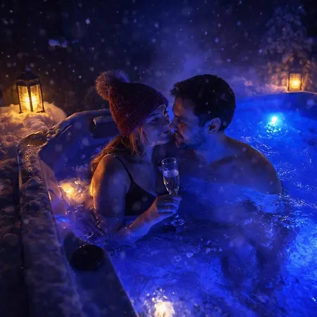 Levi - Yllaes Aurora Igloo Village - Hot Tub *