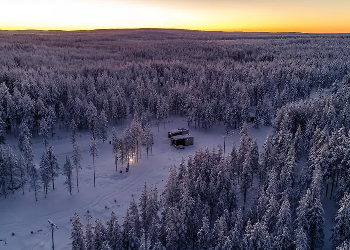 Aurora Igloo Village Yllaes Nox - Hot Tub